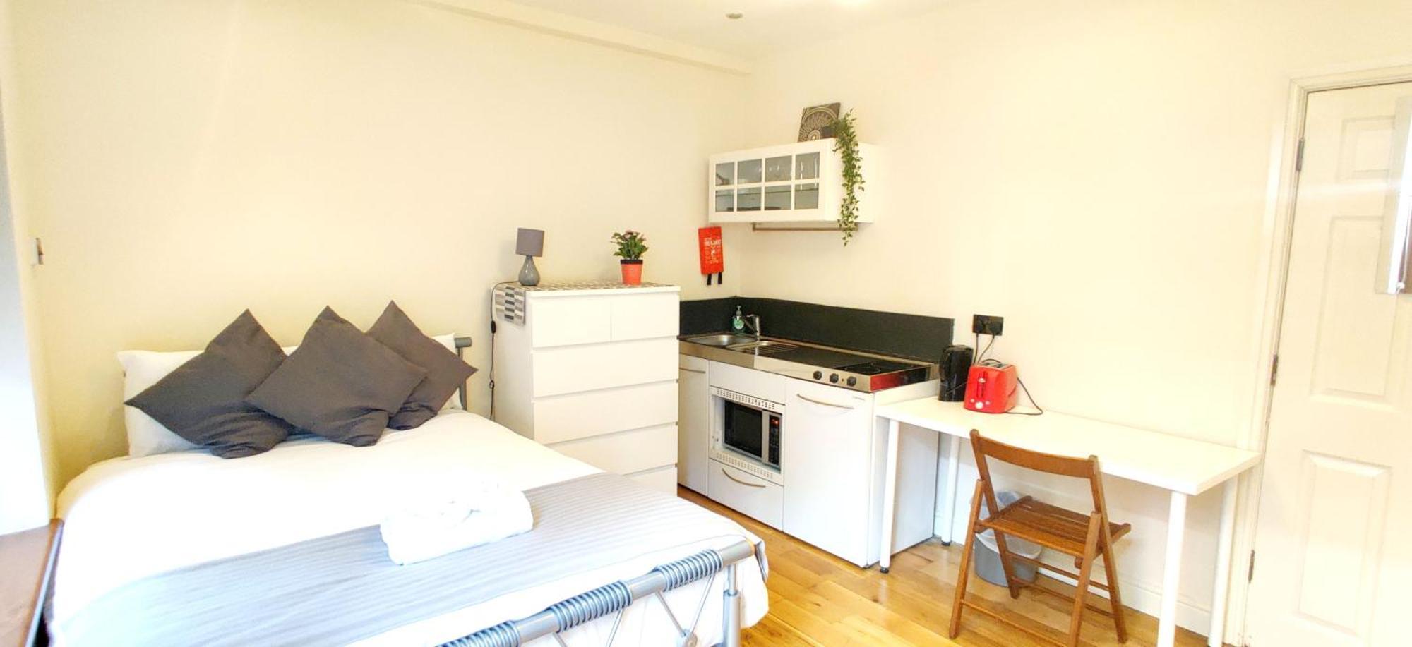 White'S Row Resident Apartment London Room photo