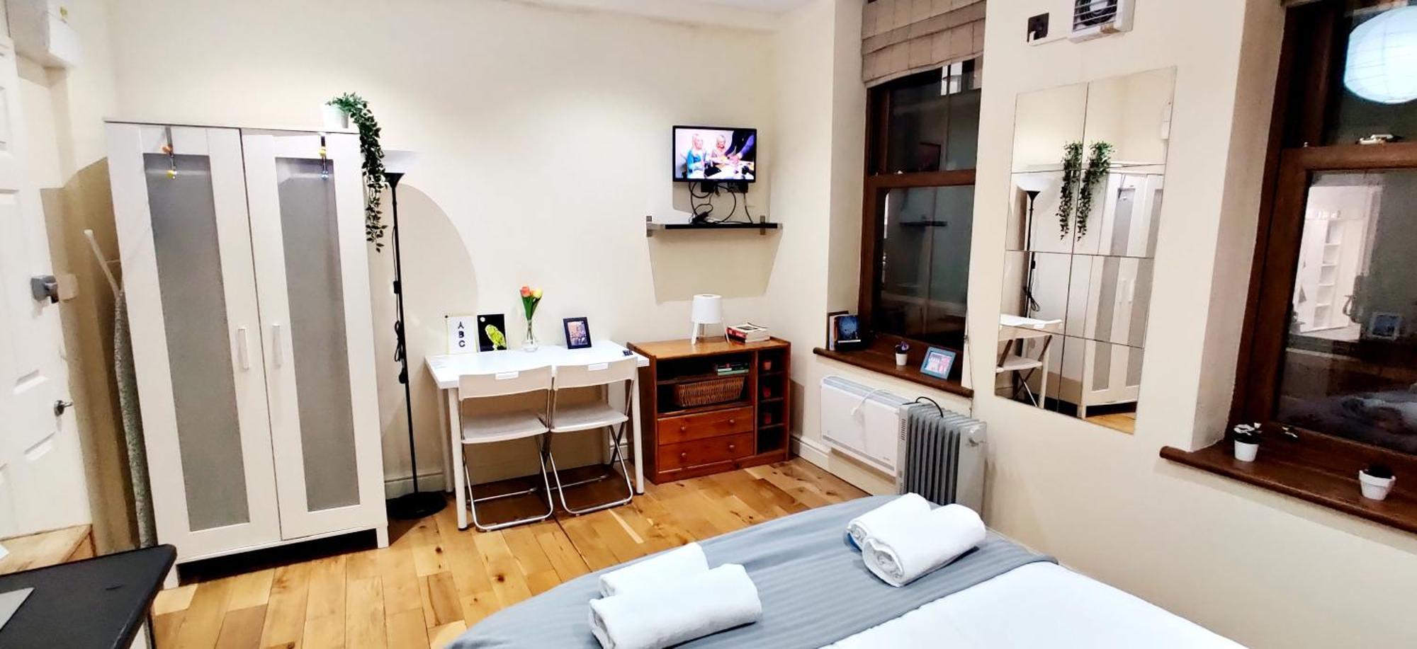 White'S Row Resident Apartment London Room photo